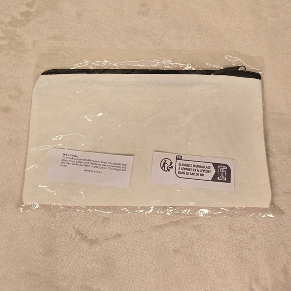 I'm too Old for this Sh*t Make-Up Back Pouch - Picture 4 of 7